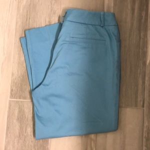 St. John’s Bay Blue Capri Pants Size 6
